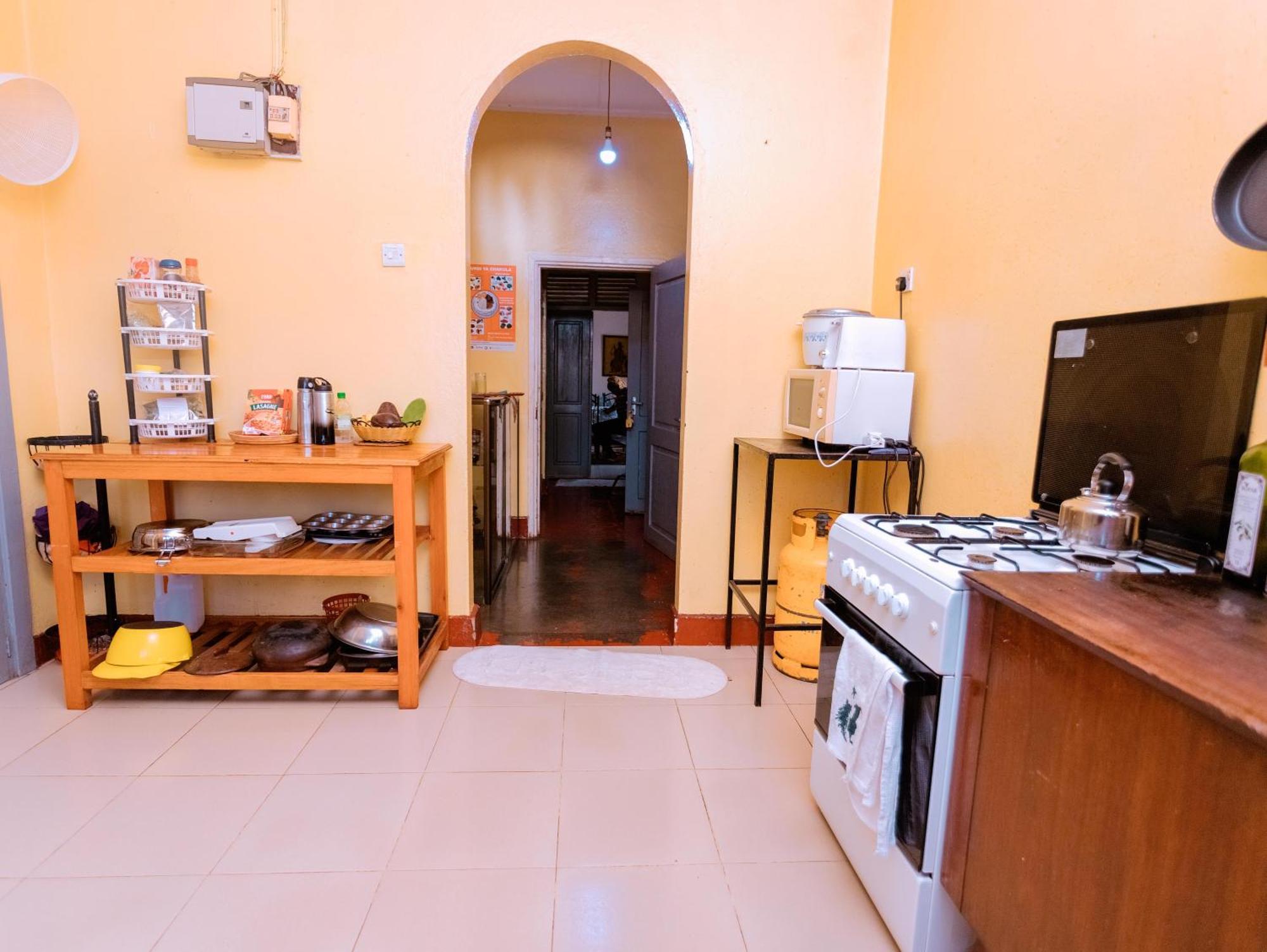 Faraja Homestay- Seamless Comfort In The Heart Of The City - Free Wifi, Warm Hospitality, And Local Delights Await Moshi Esterno foto